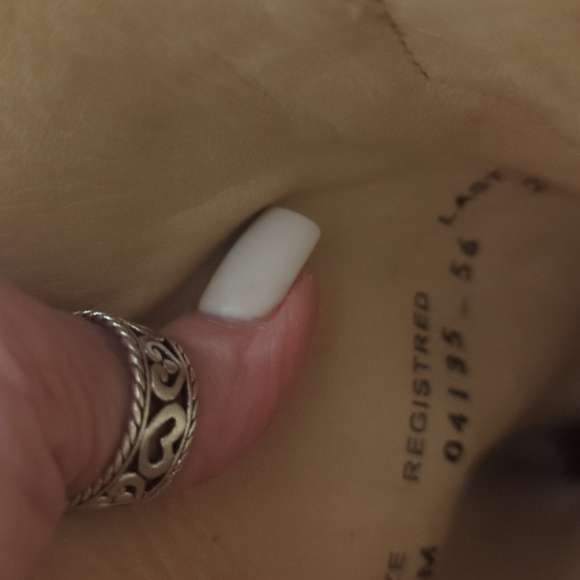 Corral Vintage Hearts and Wings Boots . - Picture 8 of 8